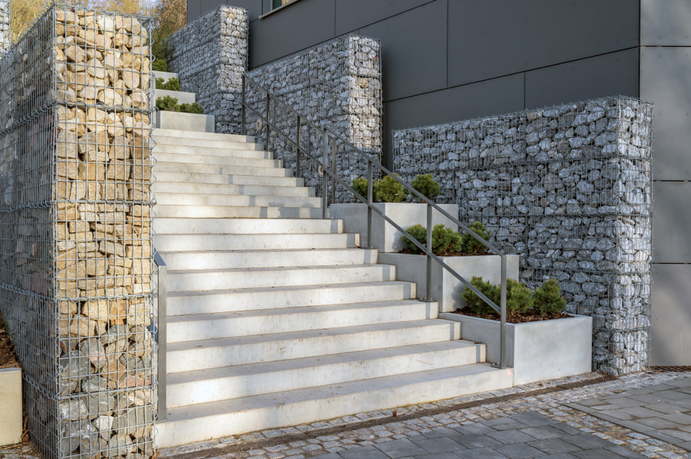 expanded metal mesh wall